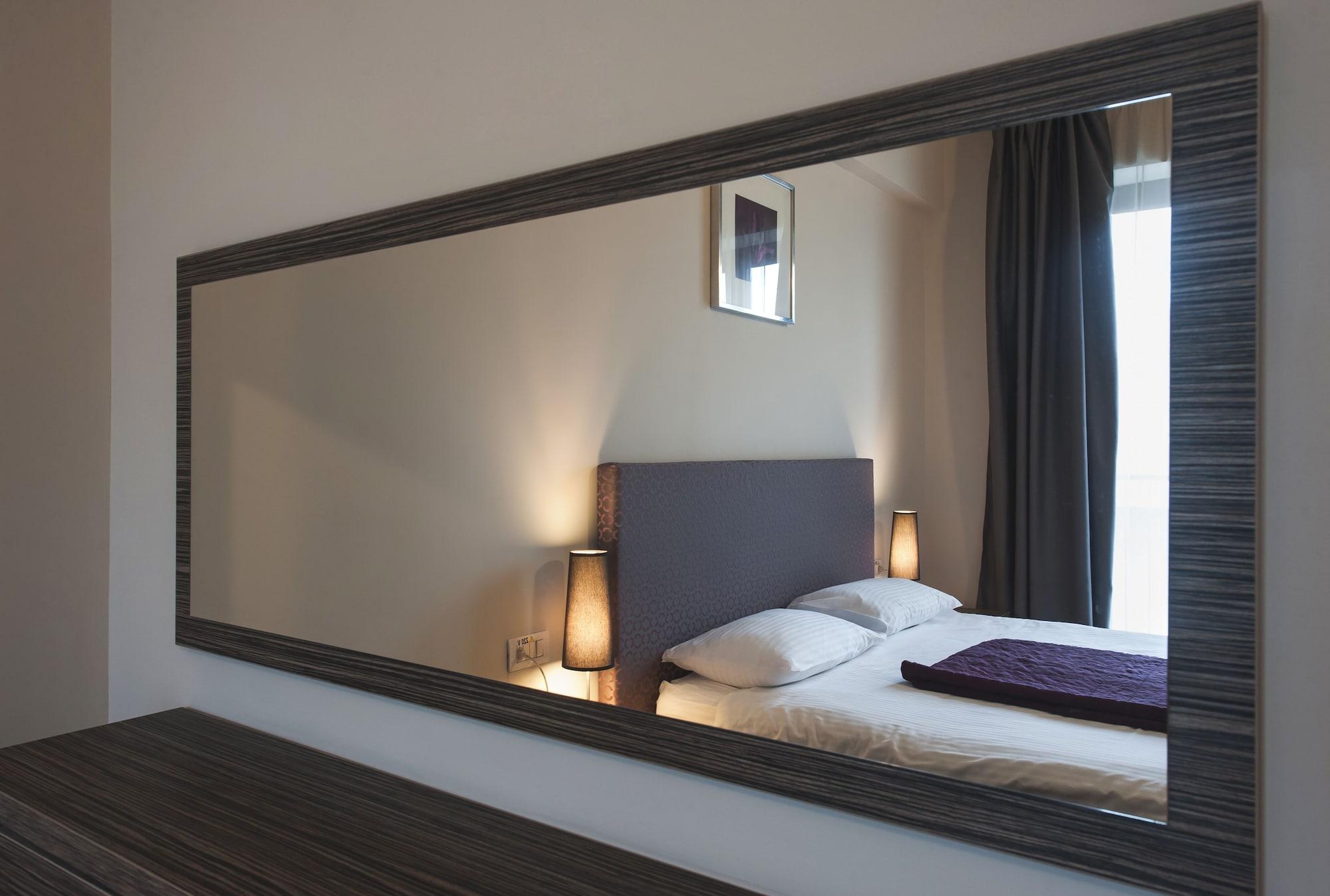 Hemingway 3* Bucarest