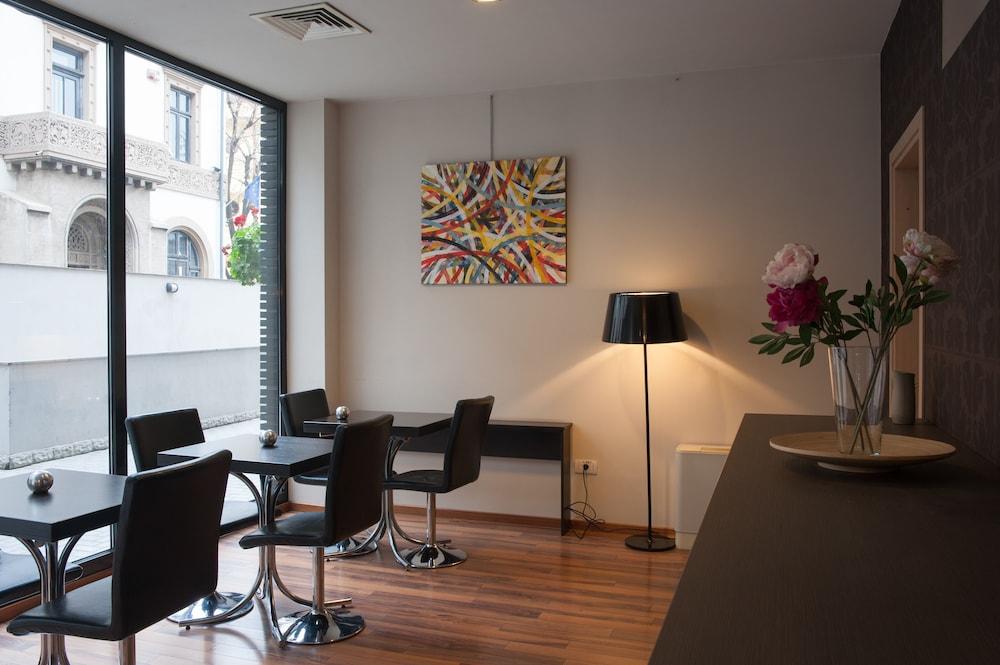 Hotel Hemingway 3*