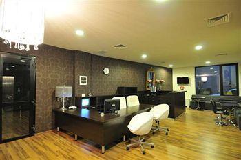 Hemingway 3* Bucarest